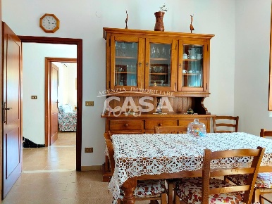 Foto Casa indipendente a Santa Maria a Monte di 158 m² con 8 locali