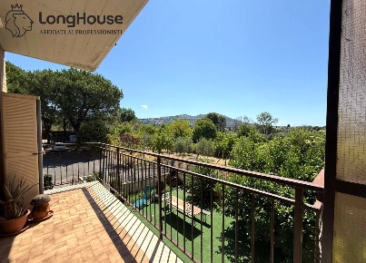 Foto Appartamento in piazza padre pio, Tivoli di 50 m² con 2 locali