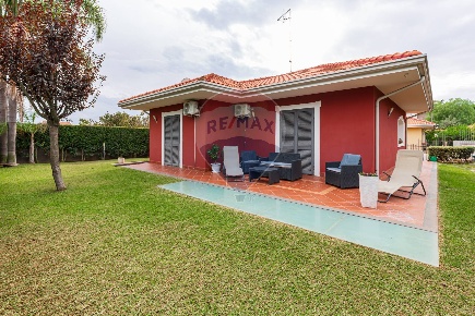 Foto Villa unifamiliare in via san gaetano, Mascalucia Centro di 200 m²