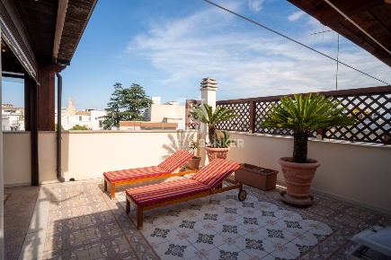 Foto Casa indipendente in via Trieste, Modugno di 261 m² con 4 locali