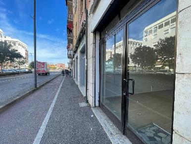 Foto Negozio in Via Bologna, Ferrara Foro Boario di 35 m² con 1 locali