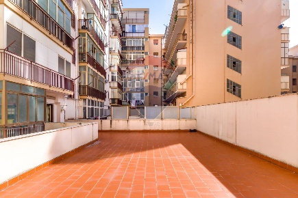 Foto Appartamento in Corso Calatafimi, Palermo di 150 m² con 4 locali