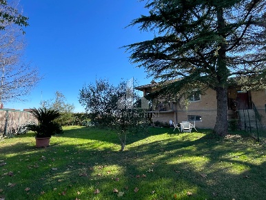 Foto Villa unifamiliare in via Copparo, Ferrara Boara di 185 m² in vendita