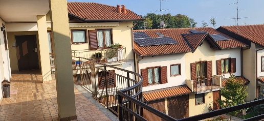 Foto Appartamento in Tesoreggi, Cairate di 95 m² con 3 locali in vendita