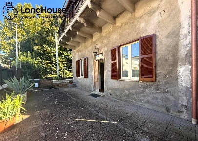Foto Appartamento in viale san lorenzo, Cave Centro di 160 m² con 5 locali