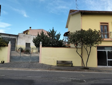 Foto Casa indipendente in Nazionale, Nuraminis Centro di 270 m² in vendita