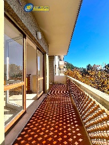 Foto Appartamento in via san marino, Teramo Centro di 136 m² con 5 locali