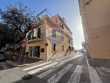 Foto Appartamento in via Gramsci, Anzio Centro Storico di 69 m² in vendita