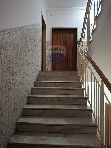 Foto Ufficio in Via San Giacomo, Napoli Porto - Municipio di 140 m²