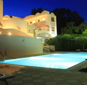 Foto Hotel a Siracusa Fontane Bianche di 1100 m² in vendita