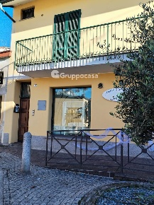 Foto Appartamento in via Vittorio Veneto, Bernate Ticino Centro di 145 m²