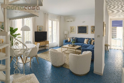 Foto Appartamento in Viale Dante Alighieri, Riccione Alba Mare di 120 m²