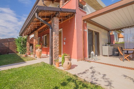 Foto Appartamento in Via Caboto, Vigasio di 127 m² con 4 locali in vendita