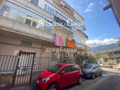 Foto Appartamento in Via Savona, Carini Centro di 90 m² con 4 locali
