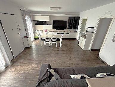 Foto Appartamento in Via Italia, Fermo Centro di 124 m² con 7 locali