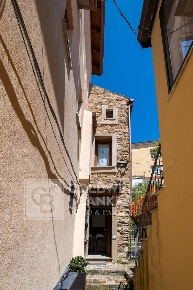 Foto Appartamento in Via Bruno Rienzo, Pollica Centro di 77 m² con 3 locali