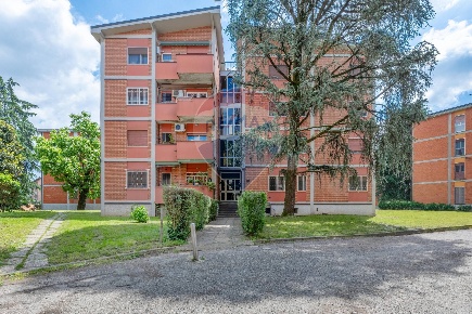 Foto Appartamento in VIA DEI TIGLI, Rodano Millepini di 61 m² con 2 locali
