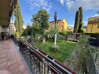 Foto Appartamento in Via Beccari, Firenze San Marcellino di 110 m²