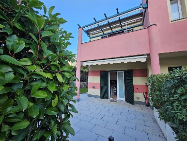 Foto Appartamento in via pairola  14, San Bartolomeo al Mare Centro