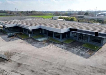 Foto Negozio in Viale Treviso, Portogruaro Centro di 2300 m² con 1 locali