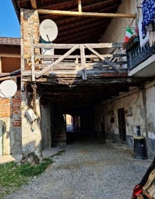Foto Appartamento in Via Giacomo Bianchi, Tradate Centro di 83 m²