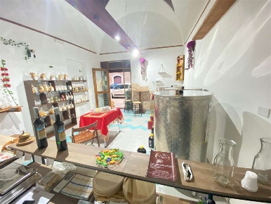 Foto Negozio in piazza garibaldi, Casarano di 40 m² con 2 locali in vendita