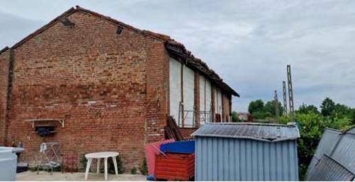 Foto Magazzino in Via Primo Maggio, Caorso Centro di 123 m² con 1 locali