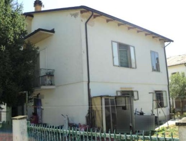 Foto Casa indipendente in Via Panerazzi, Crevalcore Centro di 153 m²