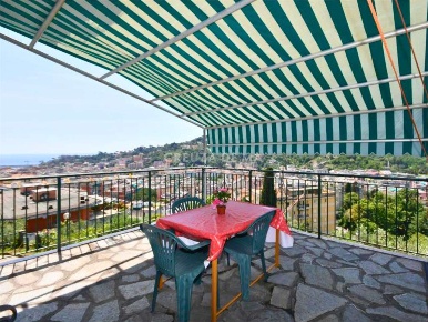 Foto Appartamento in Salita Cappelletta, Rapallo Sant'Anna di 75 m²