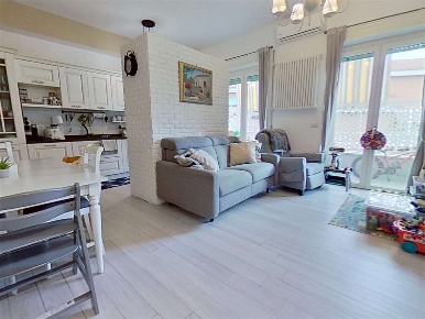 Foto Appartamento in Via di Val Tellina 41, Roma di 82 m² con 3 locali