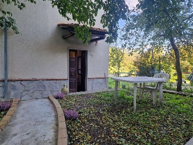 Foto Appartamento a Capolona di 103 m² con 5 locali in vendita