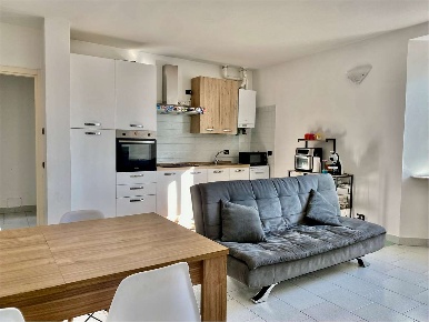 Foto Appartamento in Via Sant’Agnese  42, Olginate di 80 m² con 3 locali