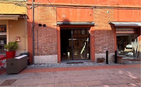 Foto Negozio in Via Matteotti 16, Santarcangelo di Romagna Santarcangelo
