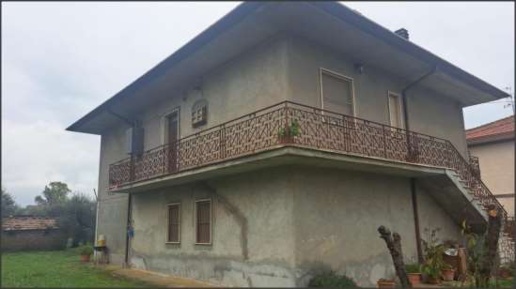 Foto Appartamento in VIA CERIARA, Sezze di 210 m² con 12 locali in vendita