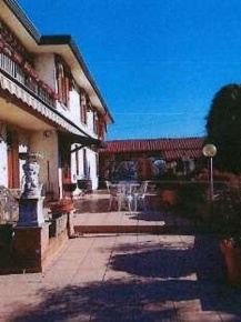 Foto Appartamento in Via Uve Bianche, Mira Romea di 121 m² con 6 locali