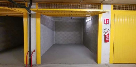 Foto Box in Via Carlo Imbonati, Milano Dergano di 34 m² con 2 locali