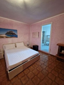 Foto Appartamento in Via Tre Venezie, Olbia Baratta di 305 m² con 12 locali