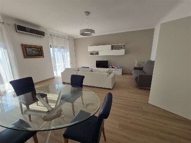 Foto Appartamento a Frosinone di 160 m² con 4 locali in vendita