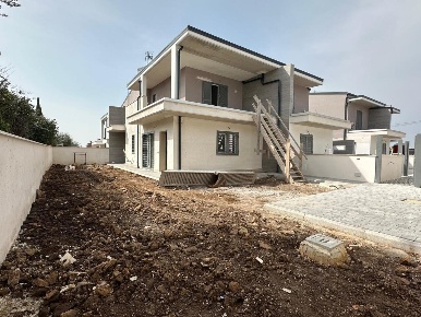 Foto Villa unifamiliare in Viale Valle dell'Aniene 22, Guidonia Montecelio