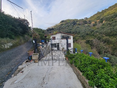 Foto Appartamento in strada valloni, Ventimiglia di 113 m² con 5 locali