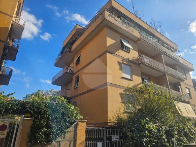 Foto Appartamento in Via Cardinal D'avanzo, Roma Torrevecchia di 90 m²