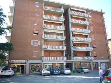 Foto Appartamento in via mascagni, Perugia di 120 m² con 5 locali