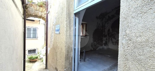 Foto Laboratorio in vico Burrone Malta, Pizzo Centro di 25 m² con 1 locali