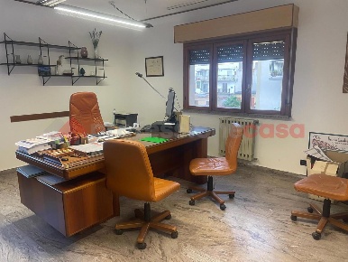 Foto Ufficio in Via casalotto 38, Reggio di Calabria di 205 m² con 5 locali