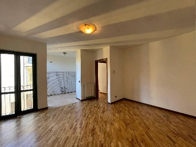 Foto Appartamento a Lodi Centro Storico di 75 m² con 3 locali in vendita