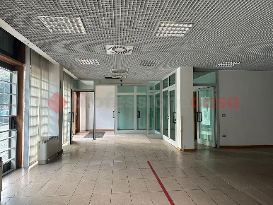 Foto Ufficio a Arezzo Montefalco di 480 m² con 10 locali in affitto