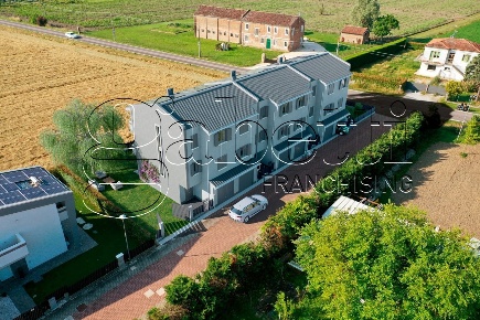 Foto Villa a schiera a Ferrara San Martino di 166 m² in vendita