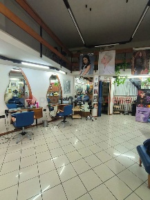 Foto Negozio in del Trionfo, Arezzo Saione di 105 m² con 1 locali