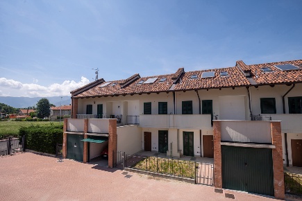 Foto Villa a schiera in Via San Rocco 73, Villanova Canavese di 230 m²