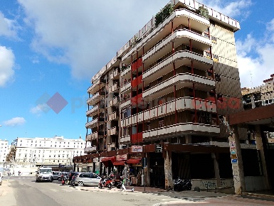 Foto Appartamento in Via Devitofrancesco 2I 2, Bari Carrassi di 98 m²